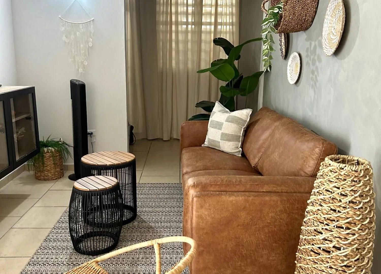 הקונטקטים של Brisas Veraniega House